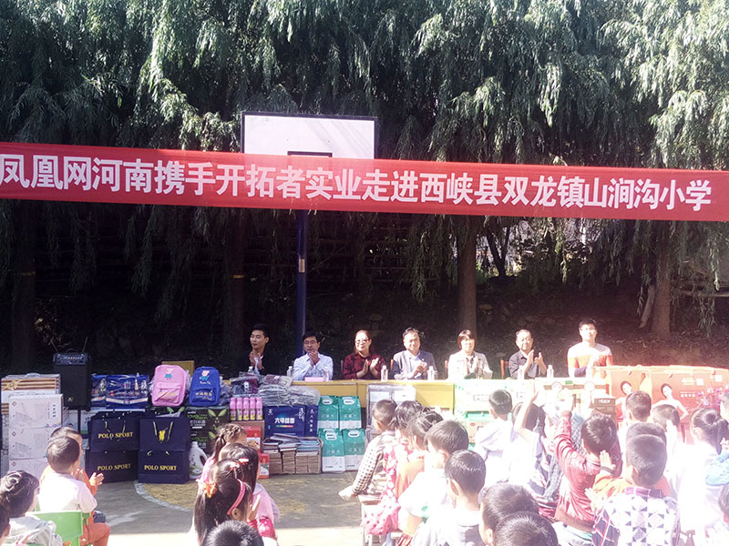 1590743437159349.jpg 219d3fa2e085d16a5513e62894fd3f01.jpg