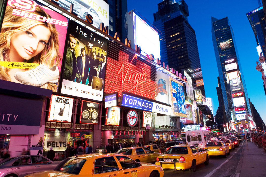 摄图网_501476776_纽约百老汇和时代广场（非企业商用）.jpg
